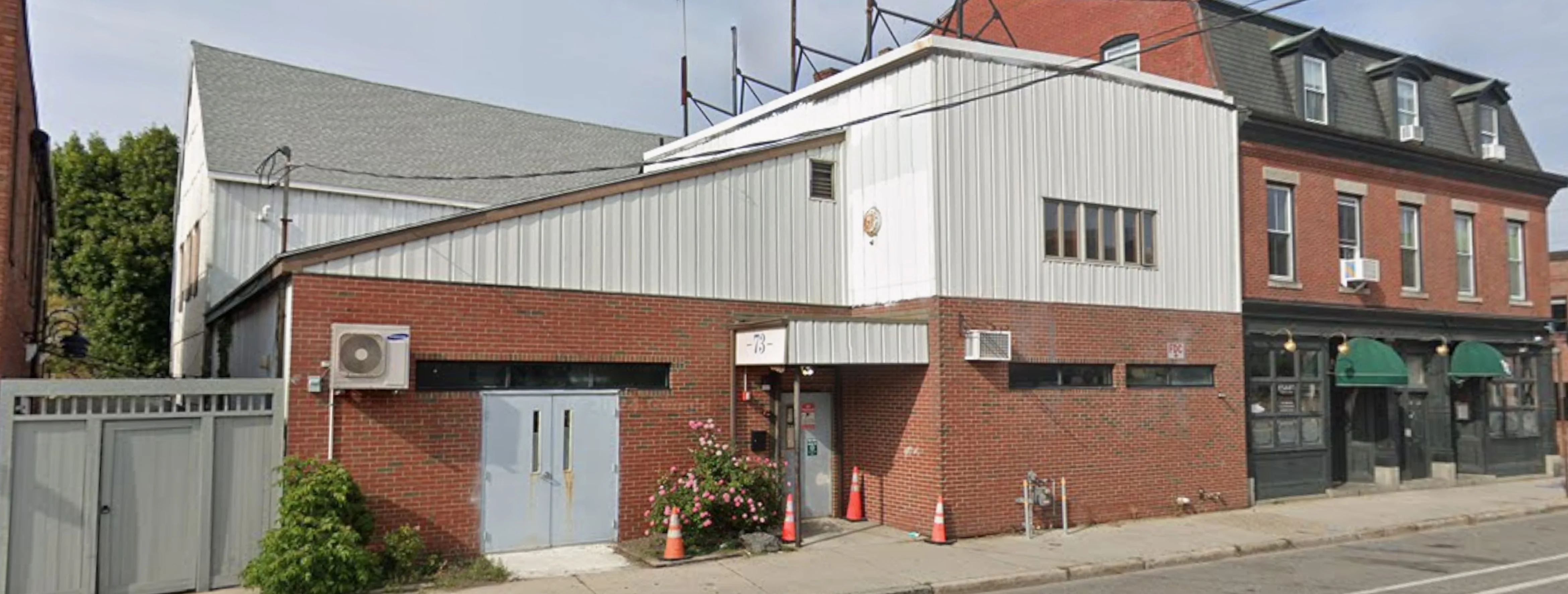 Exterior view of Masjid Al-Huda Portland building